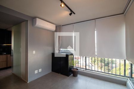 Sala/Quarto de apartamento à venda com 1 quarto, 37m² em Vila Gomes, São Paulo