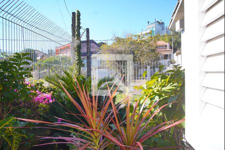 Escritório - Vista de casa para alugar com 3 quartos, 350m² em Chácara das Pedras, Porto Alegre