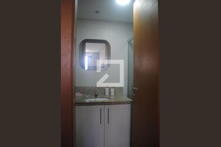 Banheiro de apartamento para alugar com 1 quarto, 49m² em Brotas, Salvador