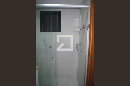 Banheiro de apartamento para alugar com 1 quarto, 49m² em Brotas, Salvador