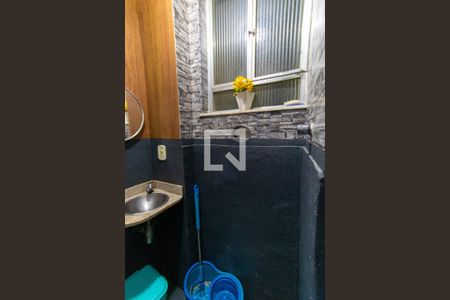 Banheiro de kitnet/studio à venda com 1 quarto, 34m² em Centro, Niterói