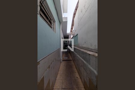 Casa à venda com 150m², 2 quartos e 3 vagas Casa à venda com 150m², 2 quartos e 3 vagasCorredor