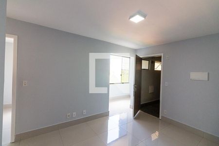 Sala de apartamento para alugar com 2 quartos, 49m² em Quadra Qc 10, Brasília