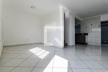 Sala de casa de condomínio para alugar com 2 quartos, 70m² em Vila Sao Paulo, Mogi das Cruzes