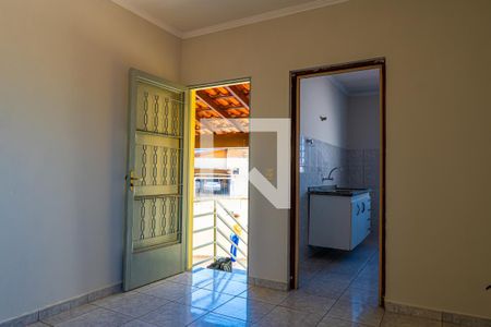 Sala de casa para alugar com 2 quartos, 60m² em Jardim Carlos Lourenço, Campinas