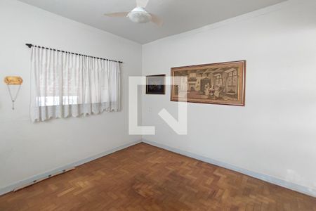 Sala de casa à venda com 4 quartos, 100m² em Vila Paraiso, Campinas