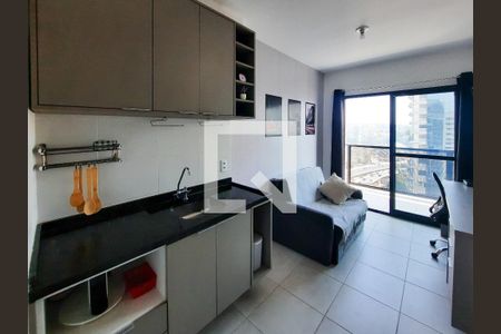 Cozinha de apartamento à venda com 1 quarto, 32m² em Vila Olímpia, São Paulo