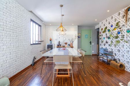 Sala de apartamento à venda com 2 quartos, 89m² em Alto de Pinheiros, São Paulo