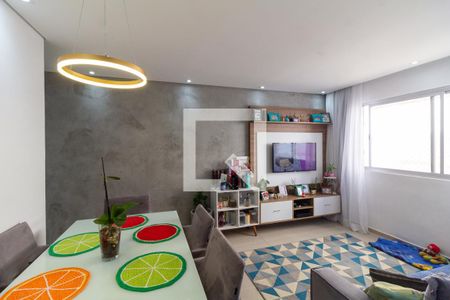 Sala de apartamento à venda com 2 quartos, 53m² em Quitaúna, Osasco