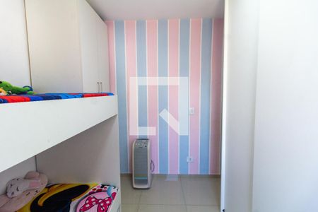 Quarto de apartamento à venda com 2 quartos, 53m² em Quitaúna, Osasco