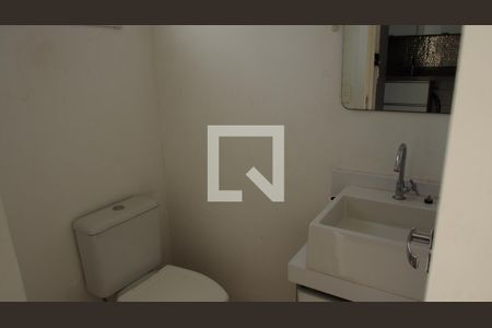 Banheiro de casa de condomínio para alugar com 3 quartos, 87m² em Engordadouro, Jundiaí