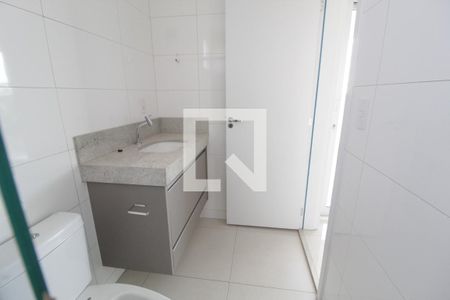 Banheiro do Quarto 1 de apartamento para alugar com 3 quartos, 138m² em Tubalina, Uberlândia