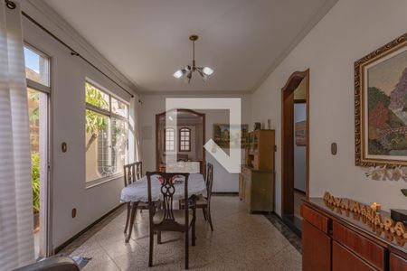 Sala  de casa à venda com 5 quartos, 305m² em Glória, Belo Horizonte