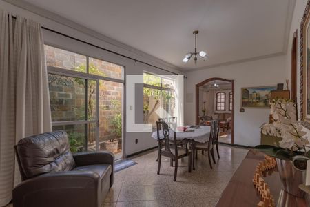 Sala  de casa à venda com 5 quartos, 305m² em Glória, Belo Horizonte