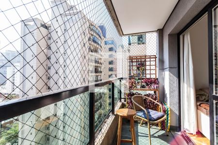 Varanda de apartamento à venda com 2 quartos, 77m² em Vila Olímpia, São Paulo