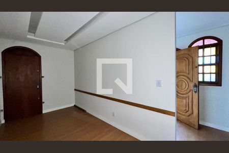 sala de casa à venda com 4 quartos, 290m² em Caiçaras, Belo Horizonte