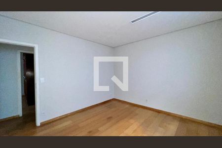 quarto 1 de casa à venda com 4 quartos, 290m² em Caiçaras, Belo Horizonte