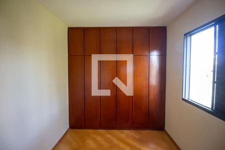 Quarto 1 de apartamento à venda com 2 quartos, 50m² em Vila Carmosina, São Paulo