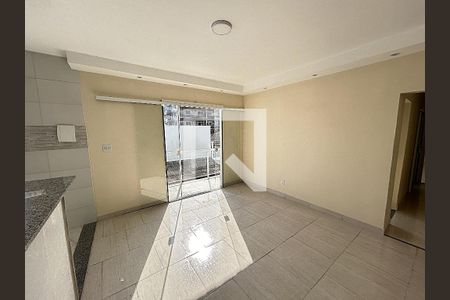 Sala de apartamento à venda com 2 quartos, 60m² em Quintino Bocaiúva, Rio de Janeiro