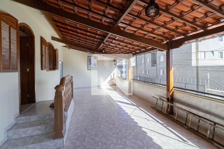 Varanda de casa à venda com 3 quartos, 110m² em Salgado Filho, Belo Horizonte