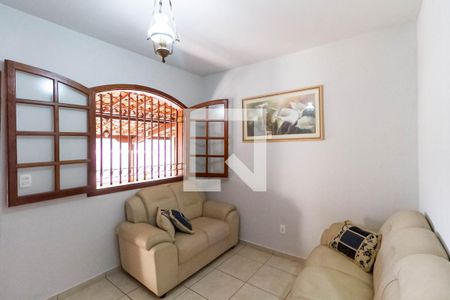 Sala de casa à venda com 3 quartos, 110m² em Salgado Filho, Belo Horizonte