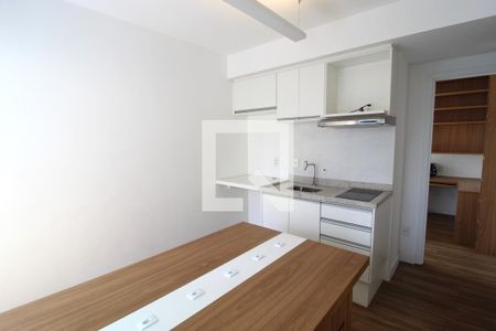 Sala/Cozinha de kitnet/studio à venda com 1 quarto, 34m² em Indianópolis, São Paulo