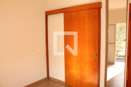 Quarto de casa de condomínio para alugar com 2 quartos, 130m² em Jardim Ipês, Cotia