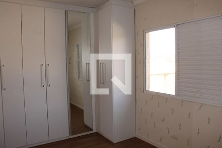 Quarto de casa de condomínio para alugar com 2 quartos, 130m² em Jardim Ipês, Cotia