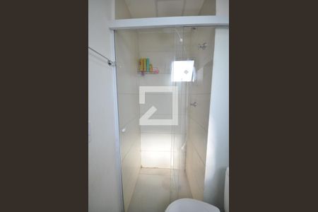 Banheiro de apartamento para alugar com 1 quarto, 28m² em Vila Nilo, São Paulo