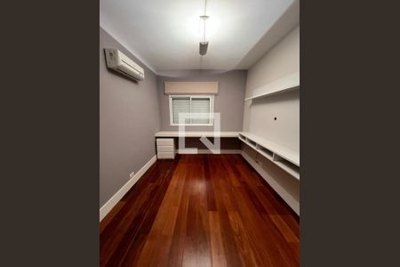 Apartamento à venda com 2 quartos, 162m² em Moema, São Paulo