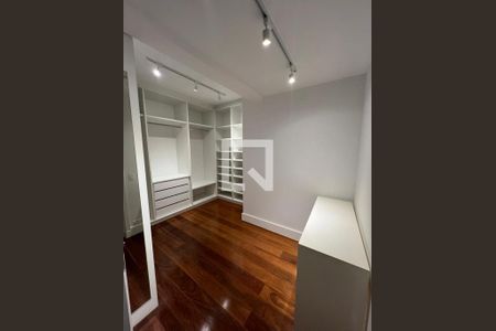 Apartamento à venda com 2 quartos, 162m² em Moema, São Paulo