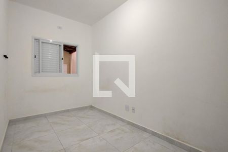 Quarto 2 de casa de condomínio para alugar com 2 quartos, 43m² em Melvi, Praia Grande