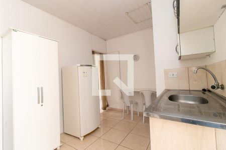 Cozinha - Armários de kitnet/studio para alugar com 1 quarto, 35m² em Sítio Cercado, Curitiba