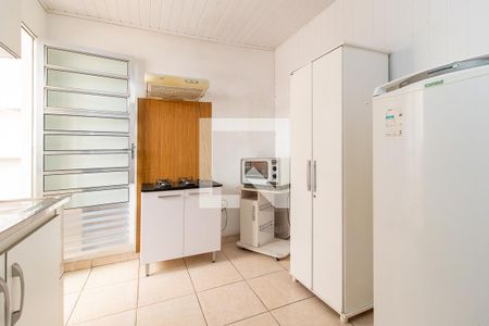 Cozinha - Armários de kitnet/studio para alugar com 1 quarto, 35m² em Sítio Cercado, Curitiba