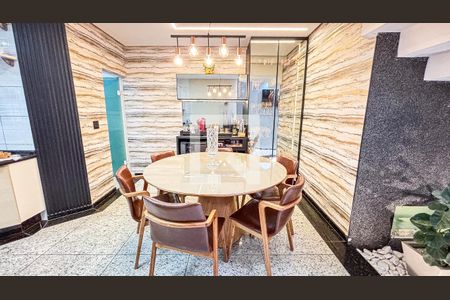 Sala de Jantar de casa à venda com 3 quartos, 161m² em Vila Scarpelli, Santo André