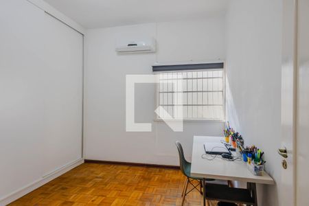 Quarto 2 de casa para alugar com 3 quartos, 200m² em Pinheiros, São Paulo