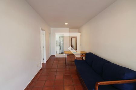 Sala de apartamento para alugar com 2 quartos, 70m² em Jardim Las Palmas, Guarujá