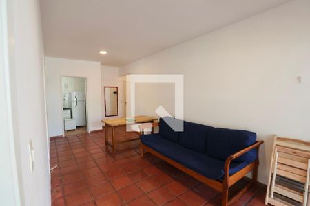 Sala de apartamento para alugar com 2 quartos, 70m² em Jardim Las Palmas, Guarujá