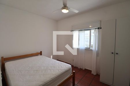 Quarto Suíte de apartamento para alugar com 2 quartos, 70m² em Jardim Las Palmas, Guarujá