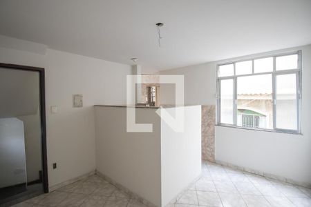 Sala de casa para alugar com 1 quarto, 38m² em Porto Velho, São Gonçalo