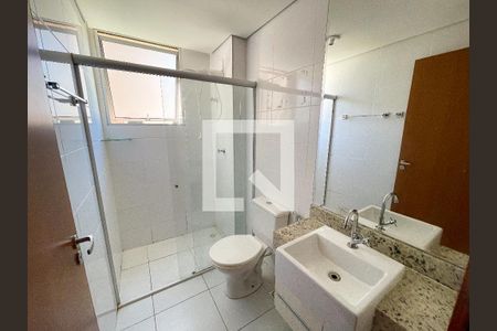 Banheiro de apartamento para alugar com 2 quartos, 51m² em Eldorado, Contagem