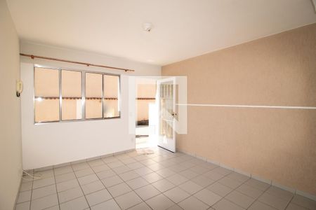 Sala de casa de condomínio para alugar com 2 quartos, 80m² em Vila Mazzei, São Paulo