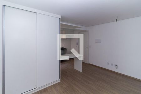 Quarto e Sala de kitnet/studio para alugar com 1 quarto, 24m² em Jardim Independência, São Paulo