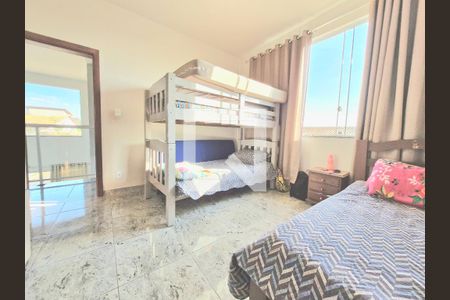 Casa à venda com 240m², 3 quartos e 4 vagas Casa à venda com 240m², 3 quartos e 4 vagasQuarto 2