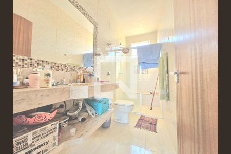 Casa à venda com 240m², 3 quartos e 4 vagas Casa à venda com 240m², 3 quartos e 4 vagasBanheiro social 3