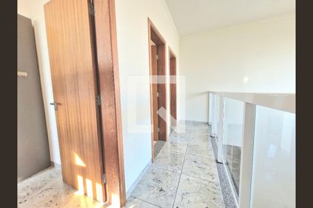 Corredor de casa à venda com 3 quartos, 240m² em Joá, Lagoa Santa