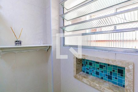 Banheiro de apartamento para alugar com 1 quarto, 53m² em Guilhermina, Praia Grande