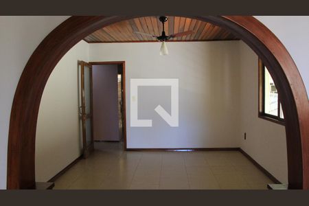 Sala de casa à venda com 3 quartos, 366m² em Jardim Itu, Porto Alegre