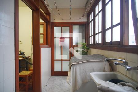 Apartamento à venda com 145m², 3 quartos e 3 vagas Apartamento à venda com 145m², 3 quartos e 3 vagasÁrea de Serviço