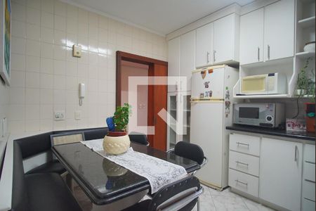 Apartamento à venda com 145m², 3 quartos e 3 vagas Apartamento à venda com 145m², 3 quartos e 3 vagasCozinha